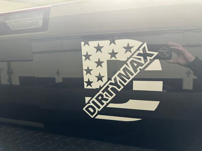 Decal with 'DIRIMAX' logo on a vehicle window